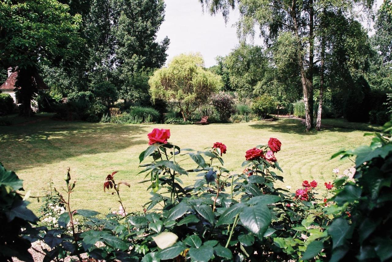 Bed and Breakfast Le Pavillon De Vallet Athée-sur-Cher Exterior foto